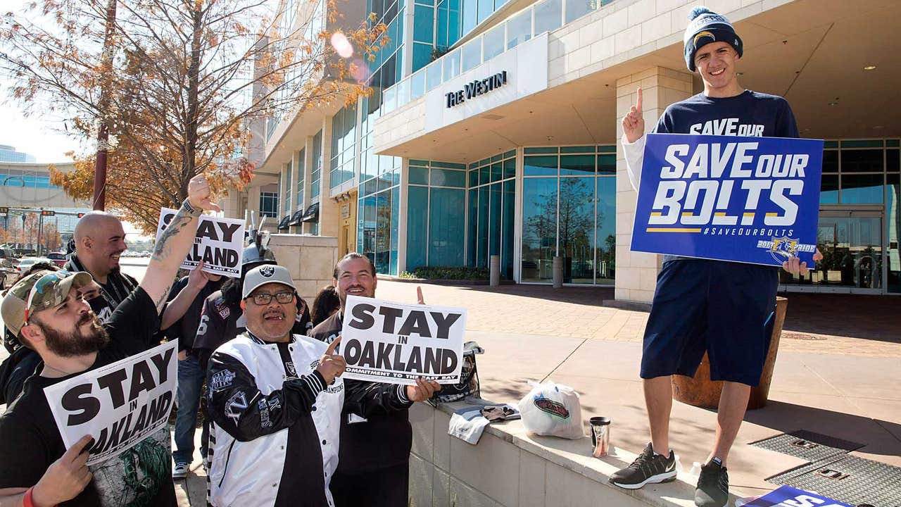 San Diego Buzz: Chargers still in limbo